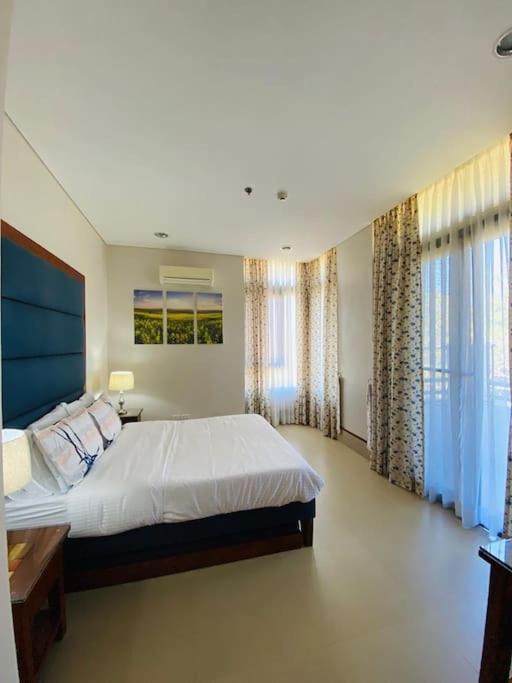Anvaya Cove Penthouse Unit 10-2 Br. Apartman Morong  Kültér fotó