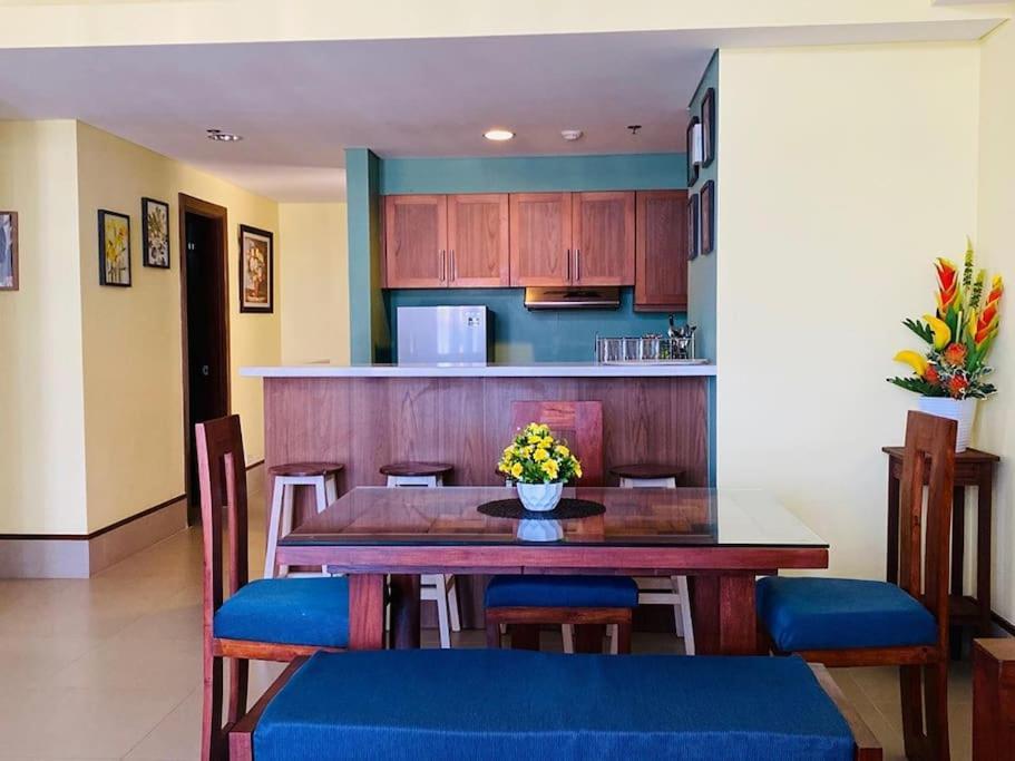 Anvaya Cove Penthouse Unit 10-2 Br. Apartman Morong  Kültér fotó